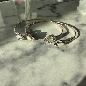 Francesca's Gold and Green Teardrop Bracelet Set